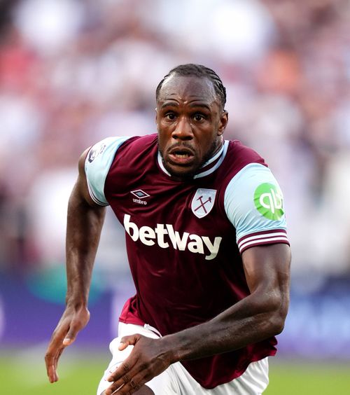 Situația lui Michail Antonio se complică   Atacantul lui West Ham e în pericol să  nu mai joace niciodată fotbal , după ce a intrat cu mașina într-un copac