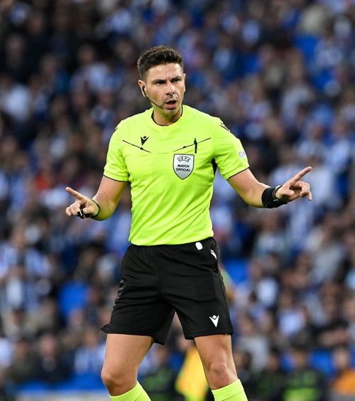 Fluieră în Europa Arbitrul Marian Barbu,  delegat  la meciul Victoria Plzen - Manchester United din Europa League