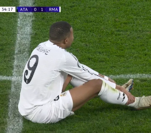 Mbappe s-a accidentat  Probleme pentru starul lui Real Madrid! Schimbat după  doar 36 de minute  în partida cu Atalanta