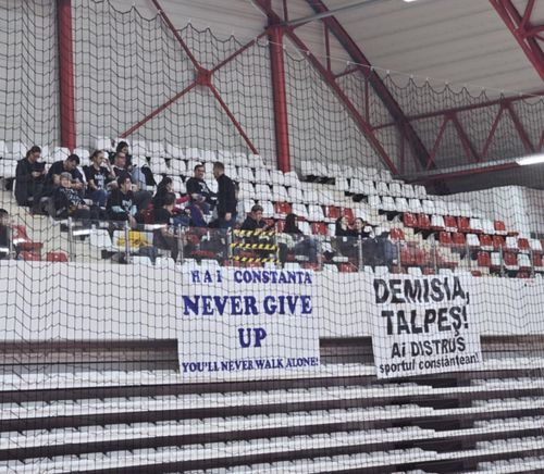 „Demisia  Talpeș!” Suporterii lui  CSM Constanța  continuă „războiul” cu directorul clubului