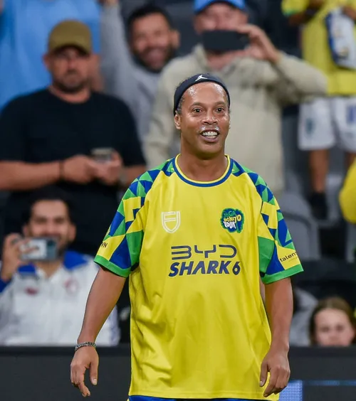 Ronaldinho vine în România  Legenda Braziliei va participa la Sports Festival 2025: „ O să joc  alături de prietenii mei!” Când are loc evenimentul