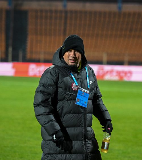 Dan Petrescu, suspendat  CFR Cluj nu va avea antrenorul principal pe bancă la  ultimele meciuri din 2024