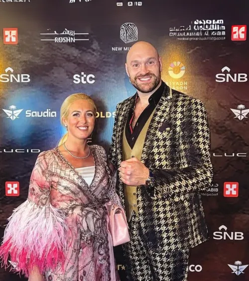 Tyson Fury, totul pentru victorie  „Gypsy King”  n-a vorbit trei luni cu soția  pentru a-și lua revanșa în fața lui Oleksandr Usyk: „Oamenii nu văd sacrificiile”