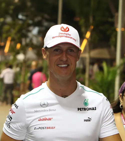 Schumacher a împlinit 56 de ani Mister și lacrimi. La 11 ani de la accidentul de schi  care i-a schimbat viața , nu se știe mai nimic despre starea legendarului pilot de Formula 1