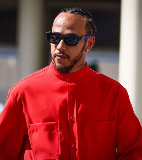 Hamilton, în roșu Gata să debuteze pentru  Ferrari  la 40 de ani! Primul mesaj din postura de pilot al italienilor