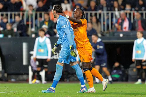 Vinicius, eliminat în Valencia - Real Madrid 1-2 (foto: Imago)