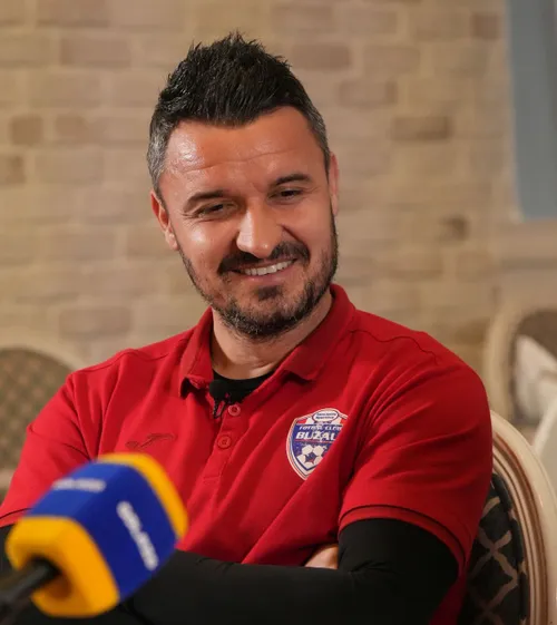 ALFABETUL LUI BUDESCU Glume, autoironii și  amintiri de la toate vârstele : GOLAZO.ro l-a provocat pe mijlocașul Buzăului la joacă