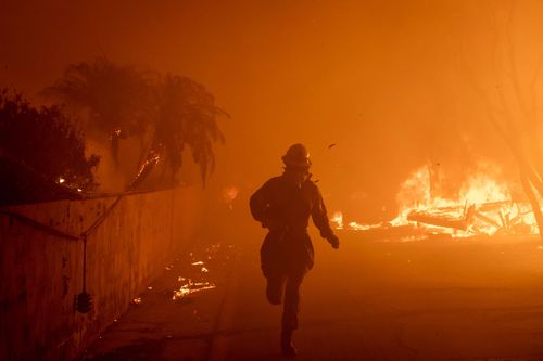 Incendiile devastatoare din zona Los Angeles