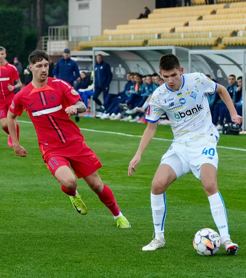 FCSB - DINAMO KIEV 1-2   VIDEO  Înfrângere pentru campioană în ultimul amical al iernii.  Miculescu  a înscris cu un șut deviat