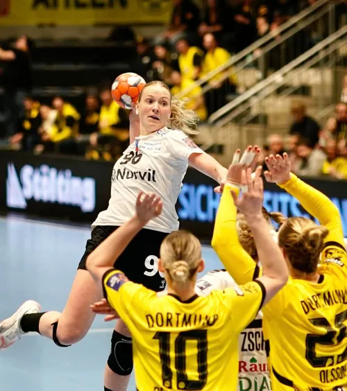 EHF European League  SCM Râmnicu Vâlcea remizează cu  Borussia Dortmund  » Dunărea Brăila debutează cu o victorie