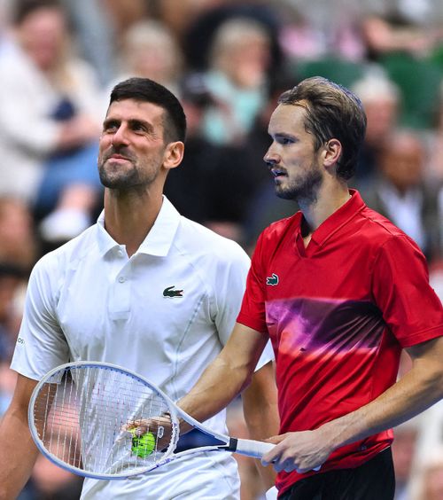 Laudele lui Novak  Djokovic l-a citat pe Daniil Medvedev după ce l-a învins pe Jaime Faria la  Australian Open : „Va avea totul: bani, fete, cazinouri”