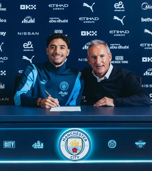 OFICIAL   Omar Marmoush  a fost prezentat la Manchester City! Suma fabuloasă plătită de „cetățeni”