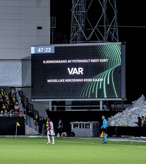 Stop VAR?! Norvegienii ar putea fi  primii care renunță la asistența video . Au votat împotriva tehnologiei în campionat