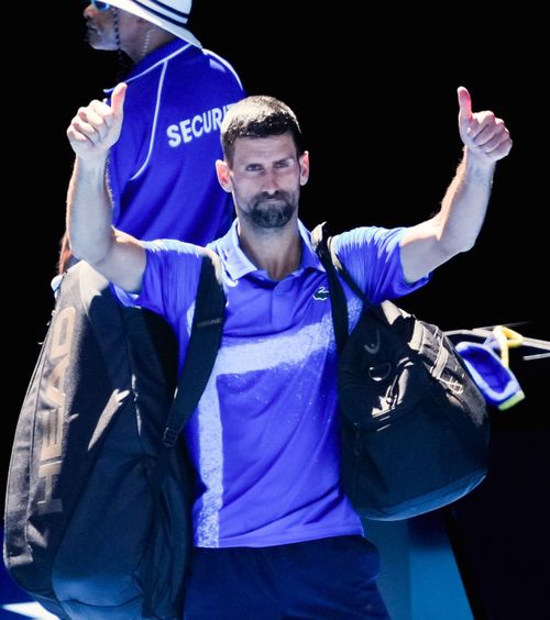 Djokovic s-a retras  Sârbul, fluierat la  Australian Open  după ce a abandonat în semifinale » Explicațiile lui Nole: „A fost prea mult”