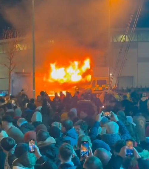 Foc lângă Etihad Panică înainte de City-Brugge: incendiu sub ochii achizițiilor  Marmoush, Khusanov și Reis