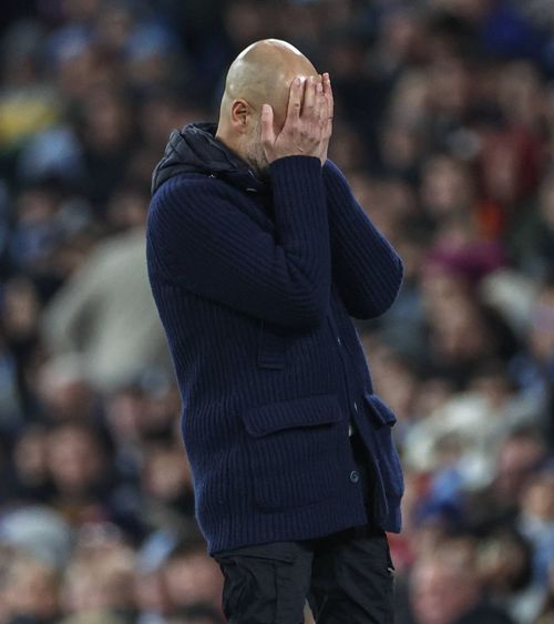 Guardiola a recidivat  FOTO:  Antrenorul spaniol  s-a zgâriat pe față  din nou! Meciul cu Brugge l-a exasperat