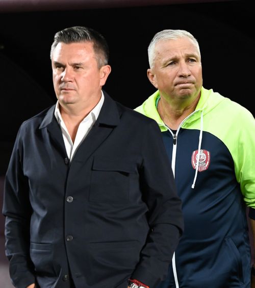 Ruptură la CFR Cluj  Dan Petrescu s-a supărat pe Balaj.  Cei doi nu-și mai vorbesc : „Se înconjoară cu oameni care îi spun ce vrea să audă”