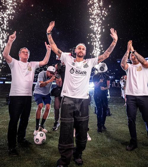 „Ney Day”  Santos, show la revenirea lui Neymar în Brazilia:  „Sunt foarte fericit”