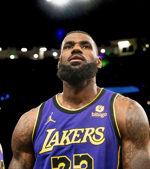 „Mincinos nenorocit” LeBron James, reacție acidă după ce numele său a fost menționat în  transferul anului  din NBA