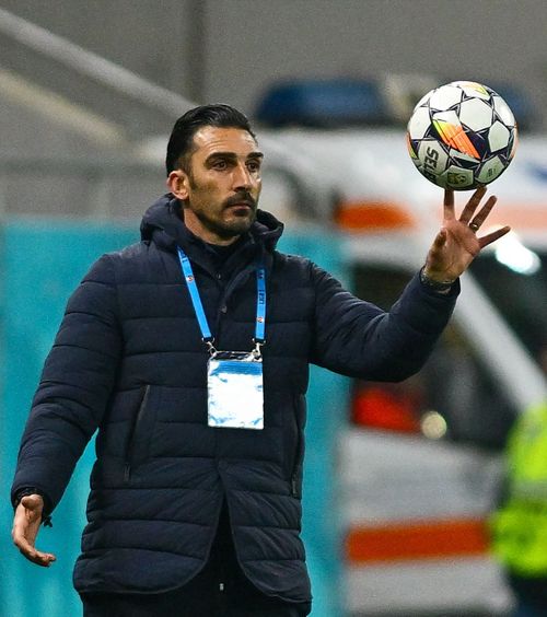 Charalambous caută soluții  Antrenorul lui FCSB, despre  meciul cu CFR : „N-o să spun niciodată că sunt mulțumit cu un egal”. Ce spune despre Crețu