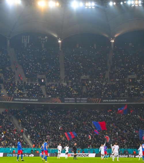 FCSB - PAOK bate recordul de la FCSB - United?&nbsp;S-au v&acirc;ndut deja 28.000 de bilete pentru returul echipa lui cu R&#259;zvan Lucescu. Venituri de 500.000 de euro!