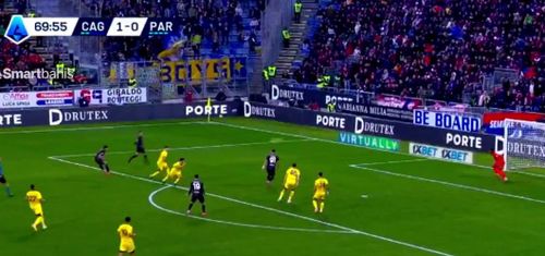 Florinel Coman, gol la debutul la Cagliari. Capturi FuboTV (5).jpg