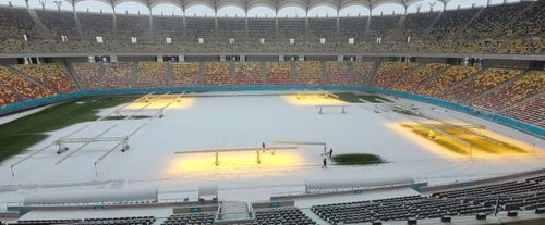 Gazonul de pe Arena Nationala inainte de FCSB - PAOK (5).jpg