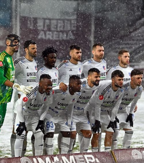 FC Botoșani se apără Moldovenii dau vina pe Rapid și LPF, după ce au evoluat în  alb complet  pe o ninsoare abundentă