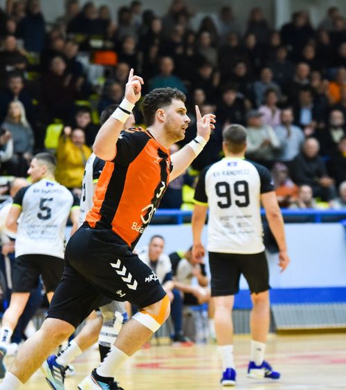 Minaur, în sferturi  Formația din Baia Mare s-a calificat mai departe în  European Cup , după o „dublă” de foc cu BK-46