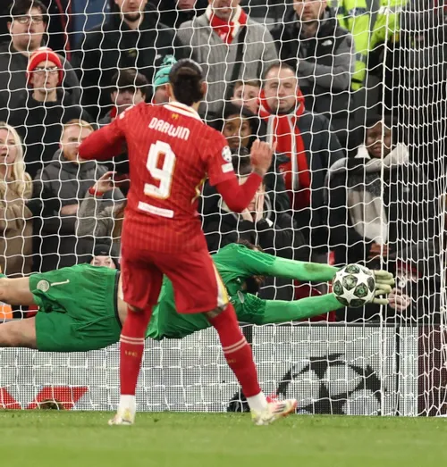 Liverpool, OUT din UCL PSG se impune pe Anfield:  Donnarumma, senzațional  la penalty-uri! Știm deja primul duel din sferturi