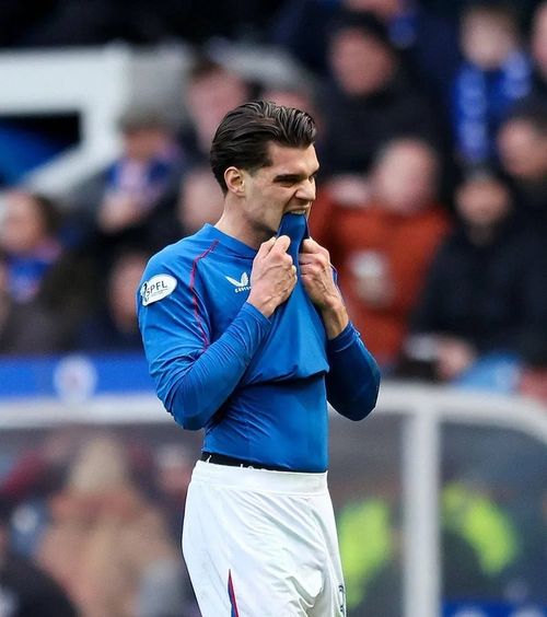 Europa League  Știm toate cele 4 sferturi de finală. Rangers - Fenerbahce, decis la lovituri de departajare »  Ianis Hagi  a ratat