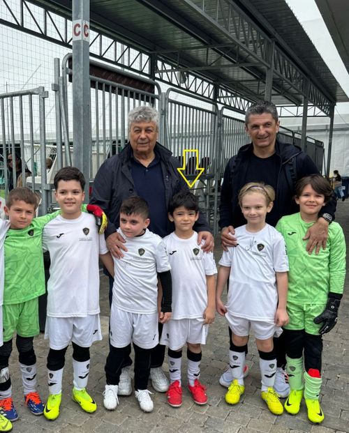 În vizită la Academia Dinamo  Răzvan și Mircea Lucescu , moment special cu juniorii: „Au fost înnebuniți de bucurie!”