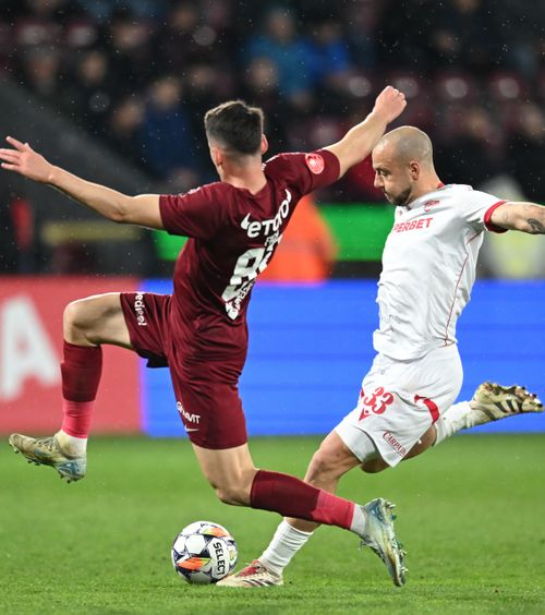 CFR Cluj - Dinamo 3-1  Victorie fără emoții pentru ardeleni, care urcă, provizoriu, pe  primul  loc