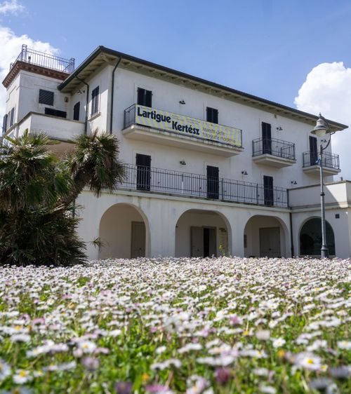 Marketing în 2025: Villa Mussolini  FOTO + VIDEO.  La 20 de kilometri de stadionul pe care  România va înfrunta San Marino  e o vilă care poartă numele dictatorului fascist al Italiei