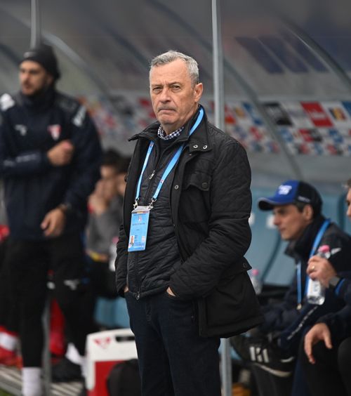 „Am făcut multe cadouri”  Mircea Rednic, dezamăgit după eșecul usturător de lași:  „Antrenorul e de vină, îmi asum”