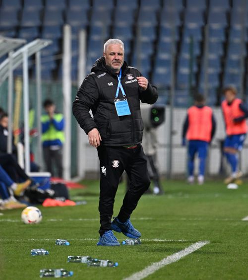 „Șumudică e unul dintre voi!” Antrenorul lui Rapid  îndeamnă suporterii  să vină pe stadion la derby-ul cu Dinamo: „Împreună suntem o forță”