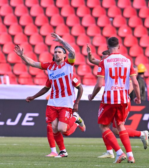 Imagini dezolante   FOTO:  În Serbia se scrie istorie, dar derby-ul  Steaua Roșie - Partizan  s-a jucat în anonimat! 