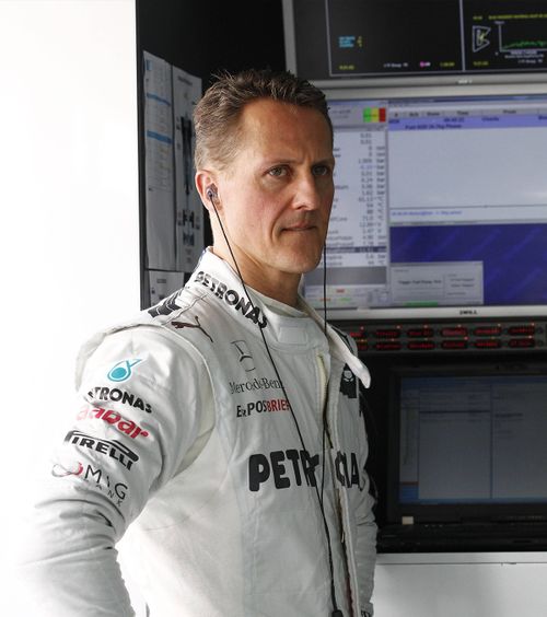 Vești bune de la Schumacher  Fostul campion mondial  a reușit să semneze o cască  pentru o acțiune caritabilă: „Este minunat!”