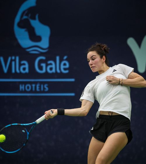 „Aparent am nevoie de o colaborare”😄  Răspunsul amuzant  al lui Lois Boisson, după ce Harriet Dart i-a spus că miroase urât