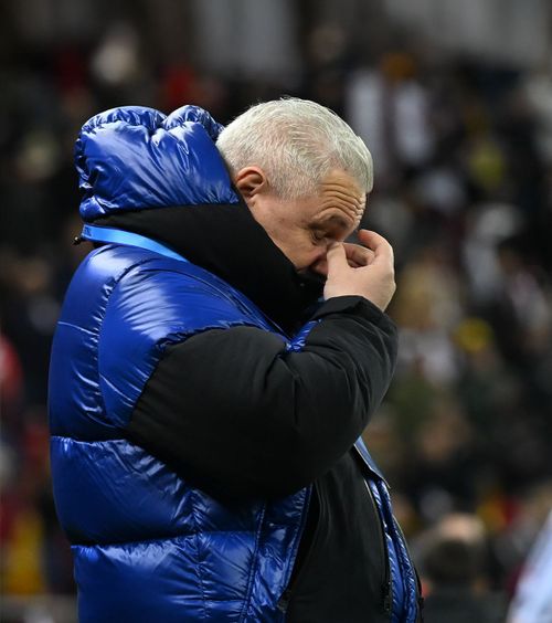 „Am luptat să-l conving”  Șumudică,  devastat  după decesul lui Boupendza: „Dacă ajungea la Zamalek, poate azi era în viață”. Mesajul lui N'Jie