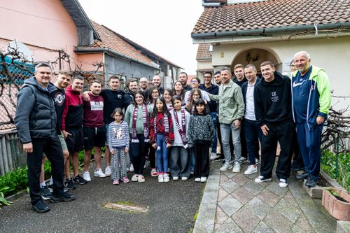 CFR, gest caritabil înainte de meciul cu FCSB. FOTO facebook.com/cfr1907