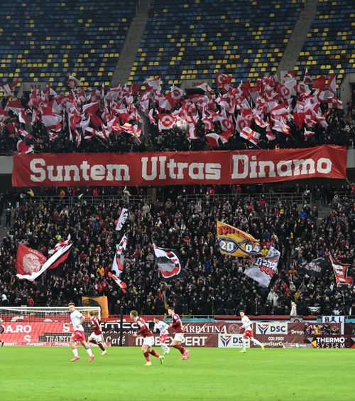 Interes scăzut de Paște   Câte bilete au fost vândute pentru   Dinamo - U Craiova : „Nu ne așteptăm să fie un stadion plin”