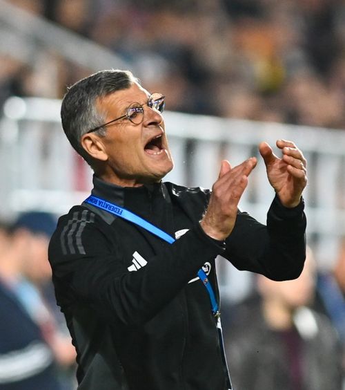 „Nu am fost puși în dificultate”     Sabău , după o nouă victorie cu Rapid: „Puțin jucători sunt în Liga 1 cu calitățile lui”