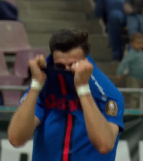 Ratează derby-ul cu Rapid    FOTO.  Mihai Popescu,   eliminat  după un henț care o putea costa pe FCSB victoria