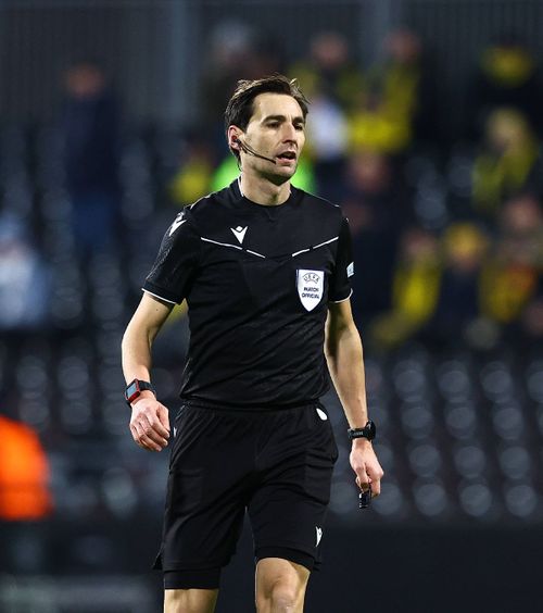 Arbitru pentru El Clasico  Cine va conduce   Barcelona - Real Madrid  în finala Cupei Regelui