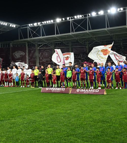 „Să vină Cupa în Giulești!”   Ironii la   Rapid - FCSB : crainicul a taxat rivala, dar fanii au ripostat