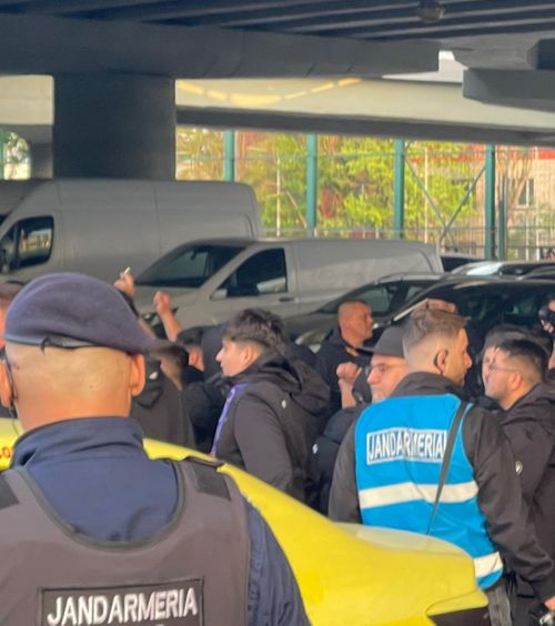 Sancțiuni dure după Rapid - FCSB  Giuleștenii, amendați cu   22.000 de euro  de Jandarmerie » Opt suporteri au primit interdicții