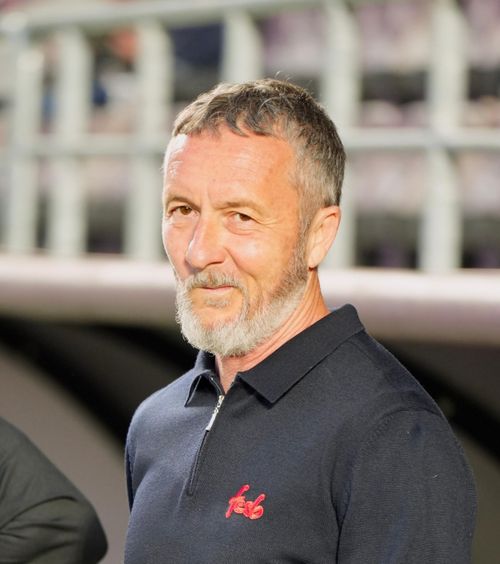 MM Stoica, ironii la adresa lui Șumudică   Oficialul FCSB, despre „antrenorul momentului”:   „Mersi mult că exiști!”  » Critici pentru jucătorii campioanei