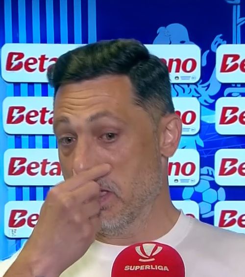 Imagini incredibile    Mirel Rădoi, în lacrimi  după eșecul cu Rapid: „Umilință! Și nu mă refer la rezultat” » A plecat în timpul interviului