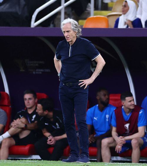 Răzvan Lucescu, pe listă    Al-Hilal  l-a demis pe Jorge Jesus și caută un nou tehnician